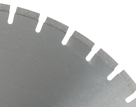 Detailweergave van de diamantsegmenten van een vloerzaagblad voor nauwkeurig zagen in beton en andere harde materialen.