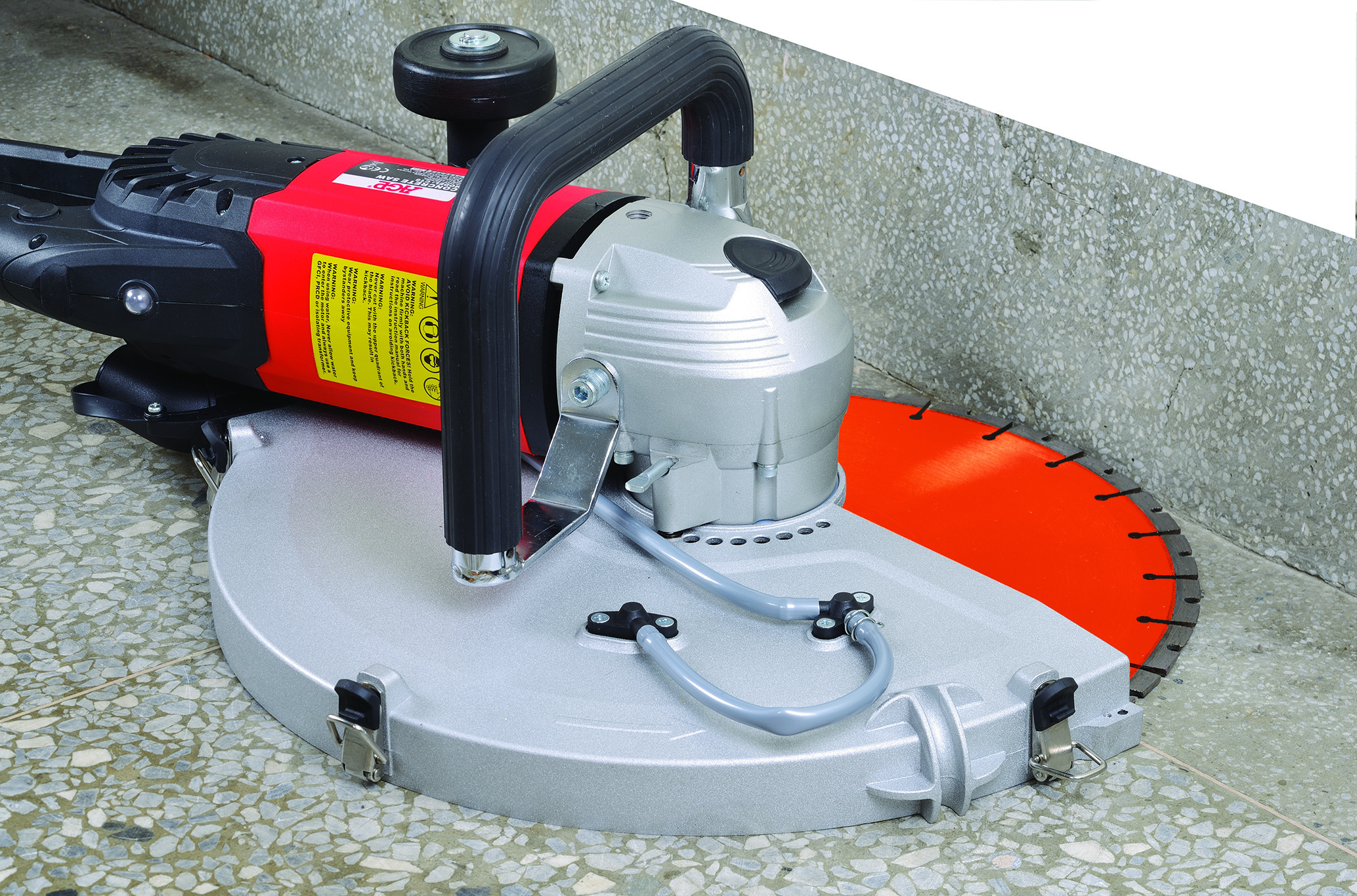 AGP C16 5NV vloerzaagmachine voor nauwkeurig zagen in beton en andere harde bouwmaterialen.