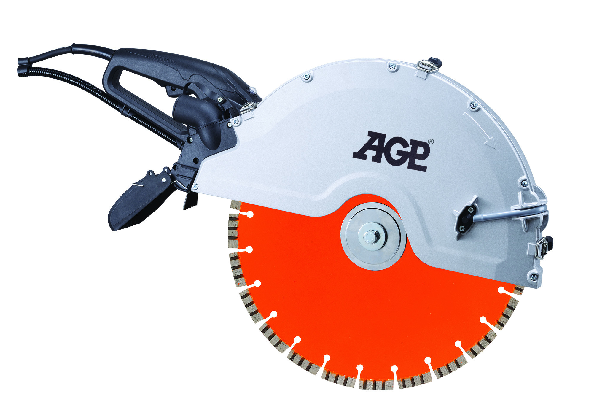 AGP handzaagmachine met diamantzaagblad voor het zagen van beton en andere harde bouwmaterialen.